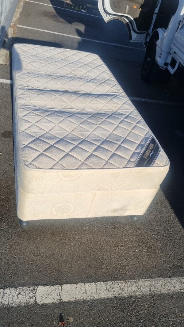 www.vuyanitrans.co.za/products/beds/ortho-firm-single-base-and-mattress-set-R1450